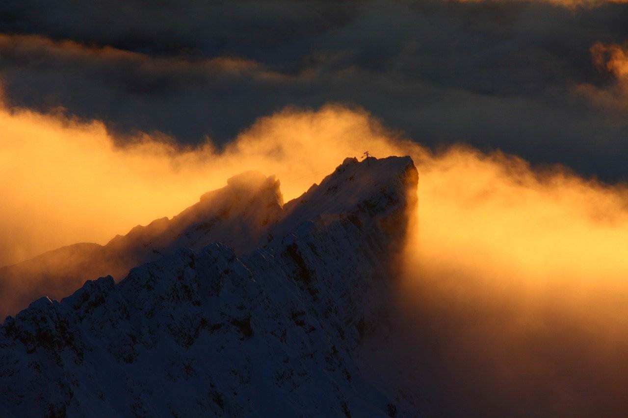 Il Monte Analogo: viaggio interiore come ascesa e rivelazione