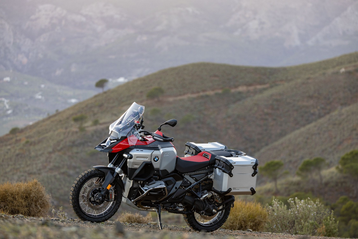 BMW R 1300 GS Adventure: ecco la nuova regina del mototurismo